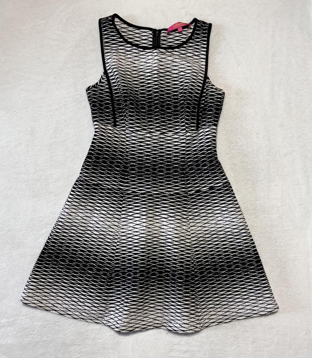 Catherine Dress Womens 4 Black and White Geometric Fit & Flare Short Sleeveless